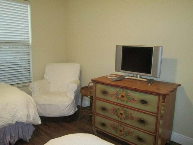 Building Photo - 2575 Bedford Mews Dr