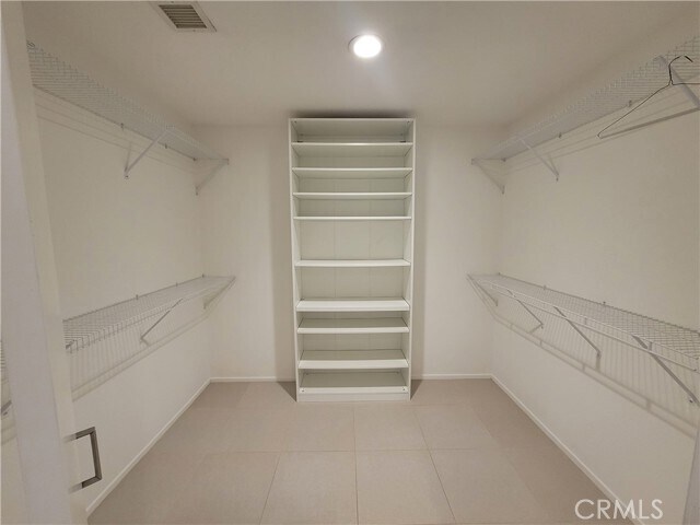 Building Photo - 555 S Thornhill Rd
