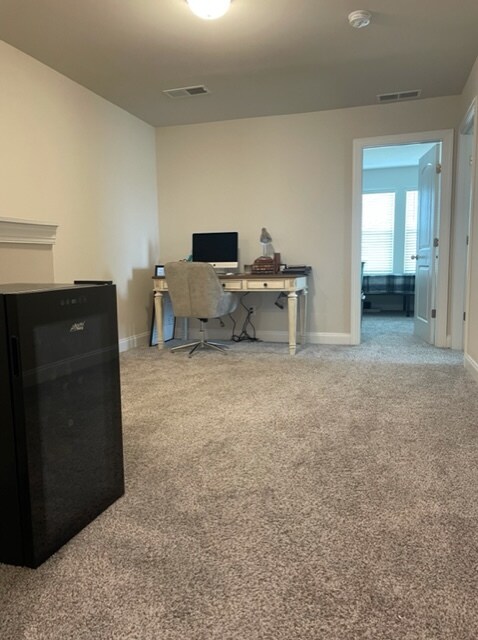 :Landing area view #2 in identical t/h - 866 Longleaf Ln