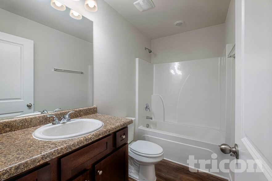 Building Photo - 419 Trickum Hill Dr