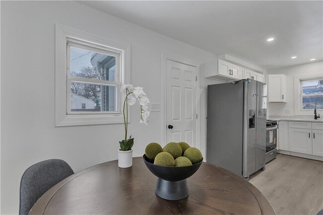 Building Photo - 115 Campbell Ave