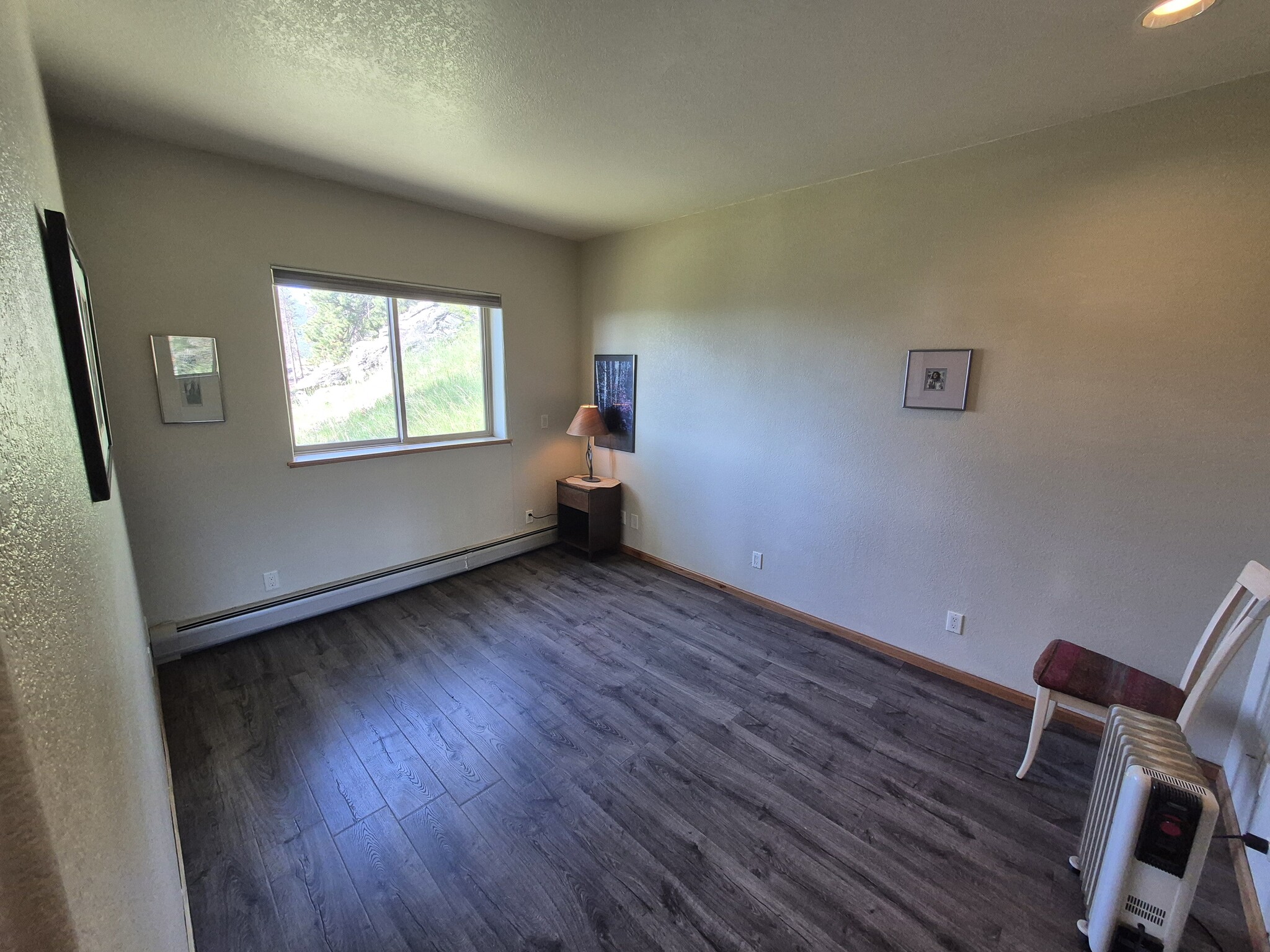 Building Photo - 1096 Aspen Dr