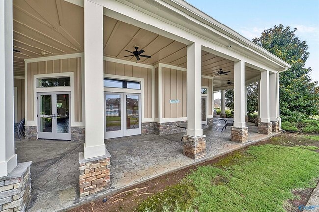 Building Photo - 114 Hudson River Dr