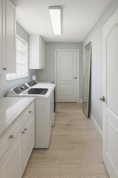 Building Photo - 7630 Pesaro Dr