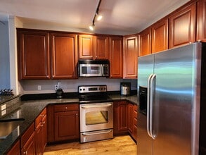 Building Photo - Beautiful Updated 2-Bedroom, 2 Full Bathroom Mid-Rise Condo Available ASAP!