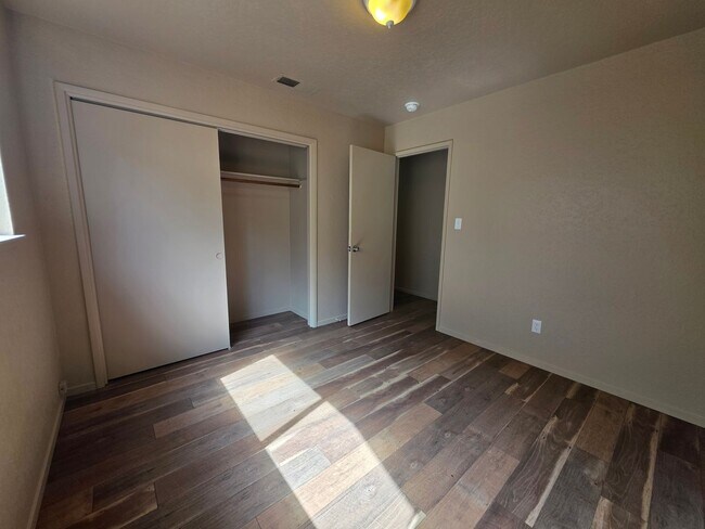 Building Photo - 240 Pedras Rd