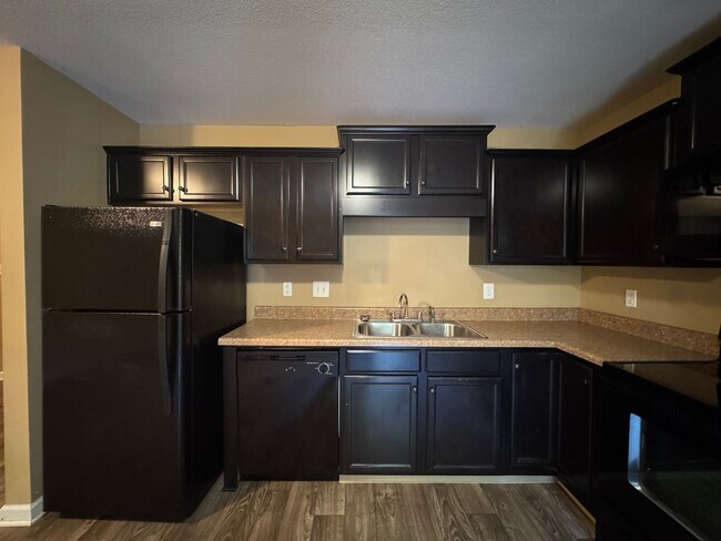 Building Photo - 1727 Thistlewood Dr