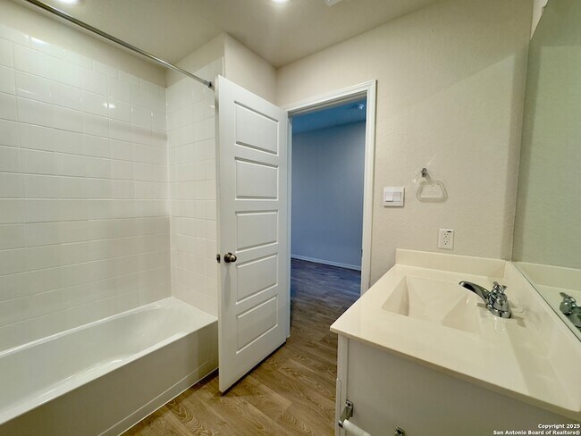 Building Photo - 349 Trent Dr