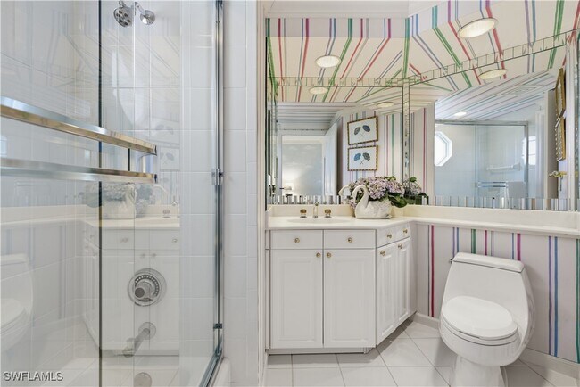 Building Photo - 8990 Bay Colony Dr