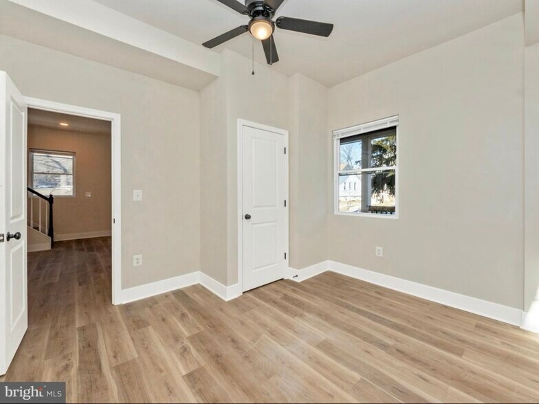 Building Photo - 2919 Woodland Ave