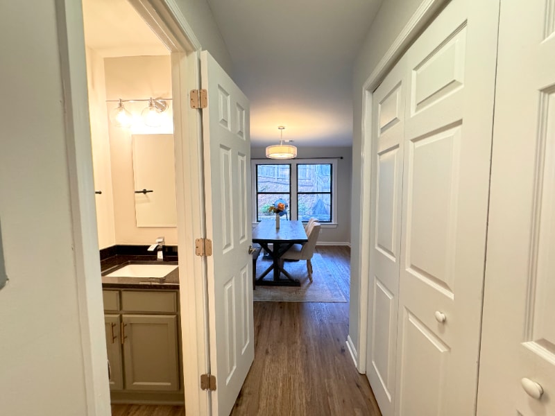 Building Photo - 1141 Berkley Dr SE