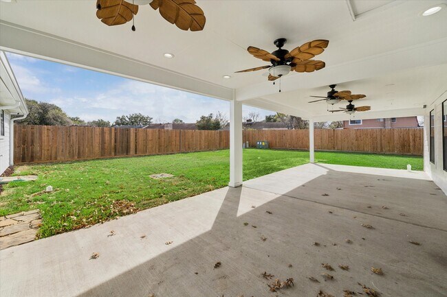 Building Photo - 2511 Nelwood Dr