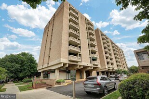 Building Photo - 300 M St SW