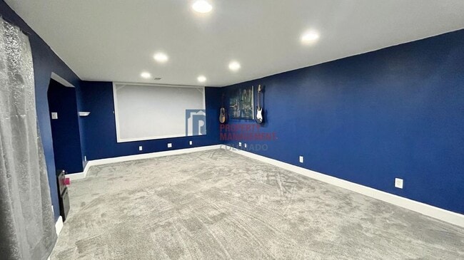Building Photo - 793 W Longview Ave