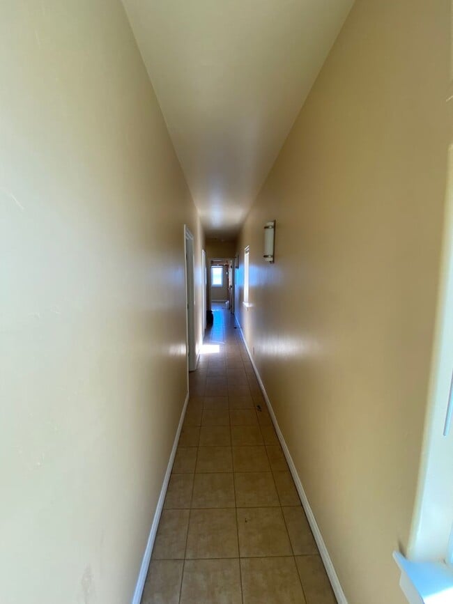 Building Photo - 6631 Del Playa Dr