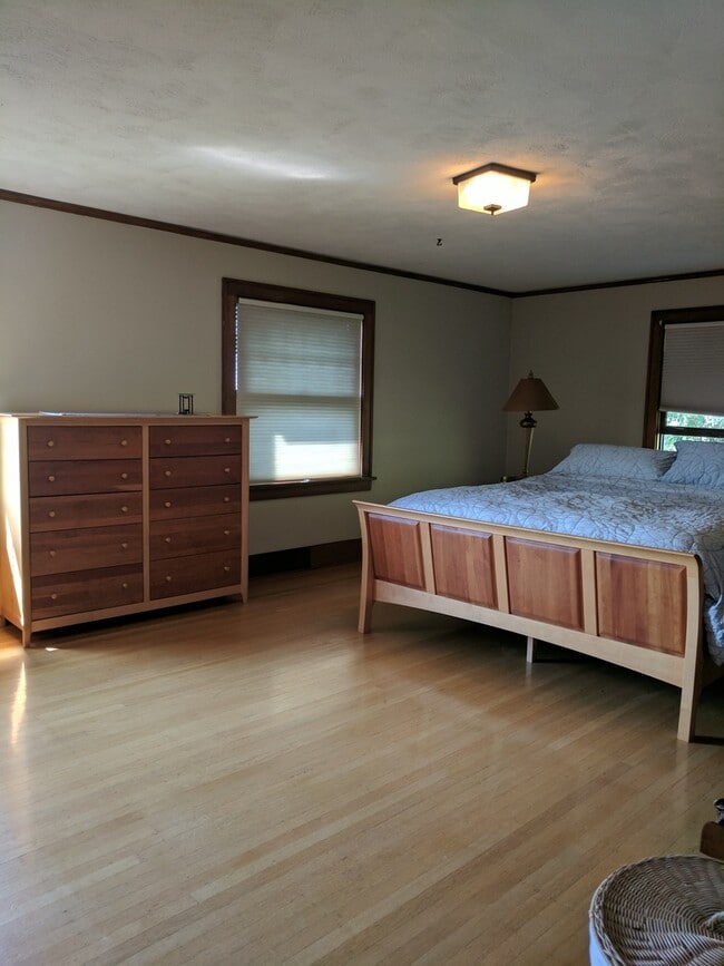 Building Photo - Beautiful and Spacious Brick Tudor Home on...