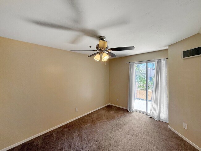 Building Photo - SD: Bright 2BD/2BA Condo in UTC with Community Pool, Gym & Reserved Parking