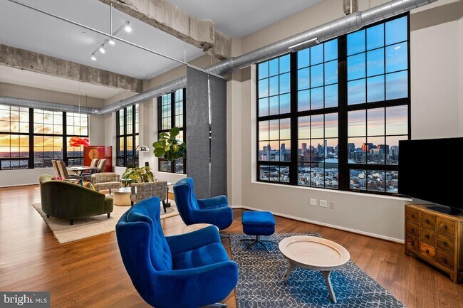 Building Photo - 1200 Steuart St