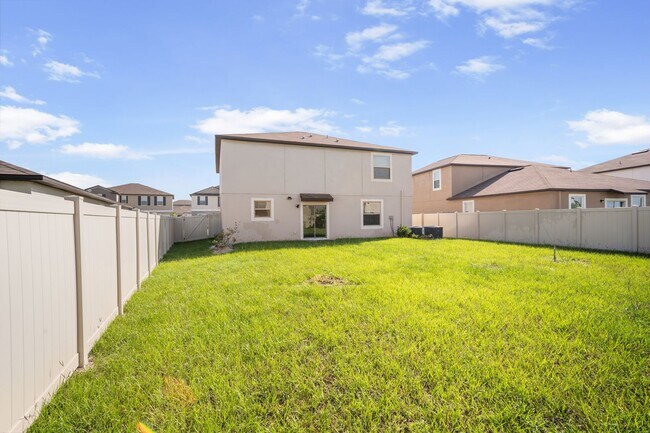 Building Photo - Newer Construction Rental with Open Layout...