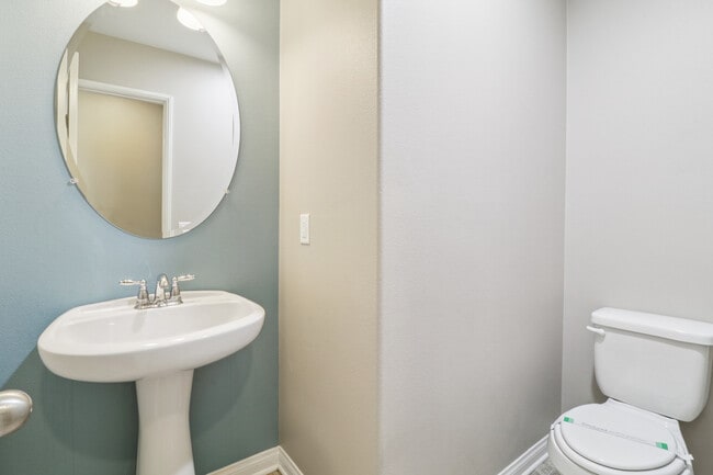 Building Photo - 5081 Cascade Way