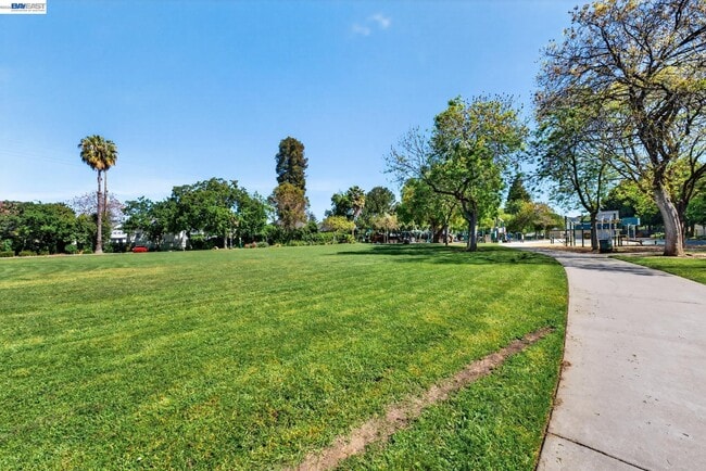 Building Photo - 20 Ryland Park Dr