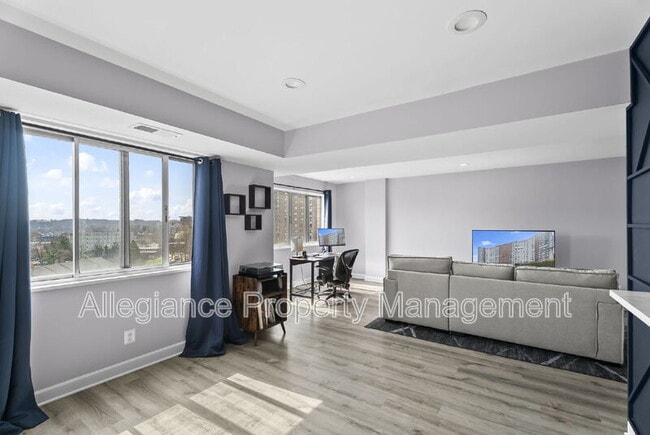 Building Photo - 5340 Holmes Run Pkwy