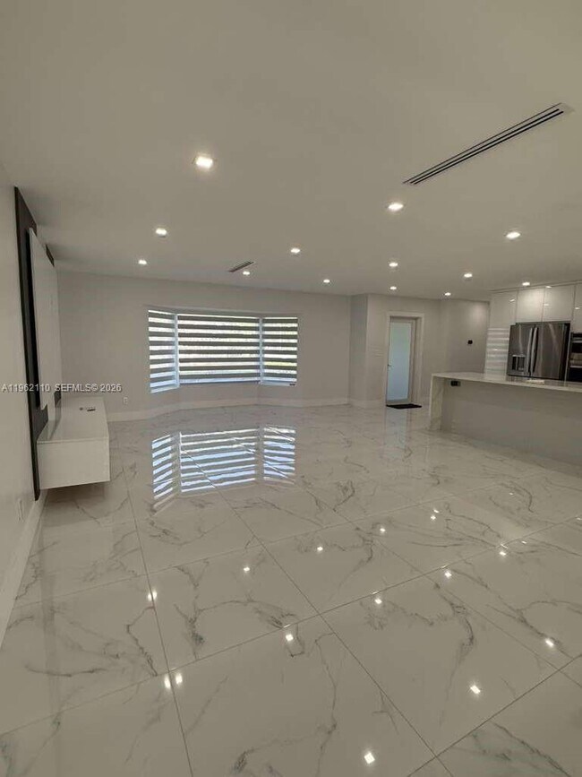 Building Photo - 19020 SW 91st Ave