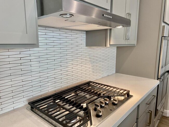 Building Photo - 24914 Resort Pkwy