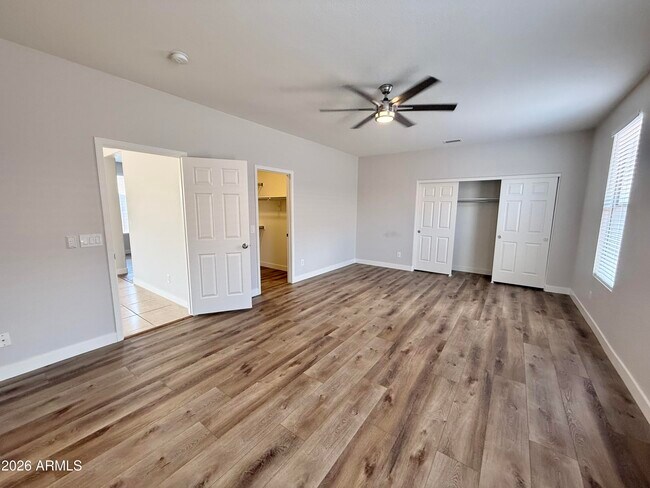 Building Photo - 6558 W Townley Ave