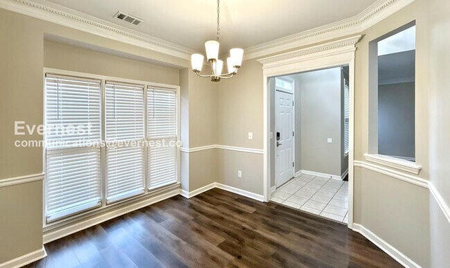 Building Photo - Spacious 4-Bed Home with Garage & Modern Amenities / Pet Friendly / Vouchers Accepted / Available...