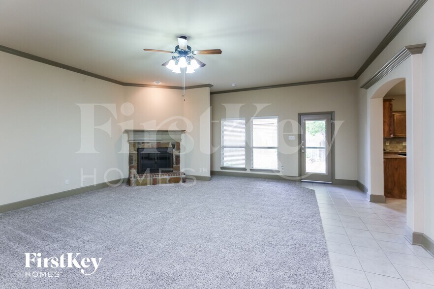 Building Photo - 1740 Colorado Dr