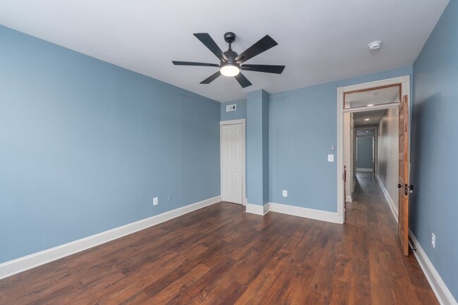 Building Photo - 3-Bedroom, 1.5 Bathroom Townhouse in Heart of Hampden