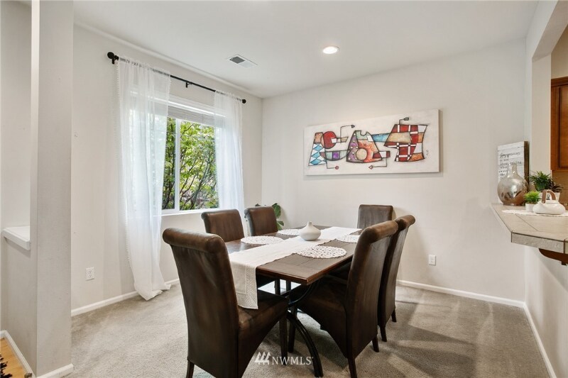 Building Photo - 4703 Strathmore Cir SW