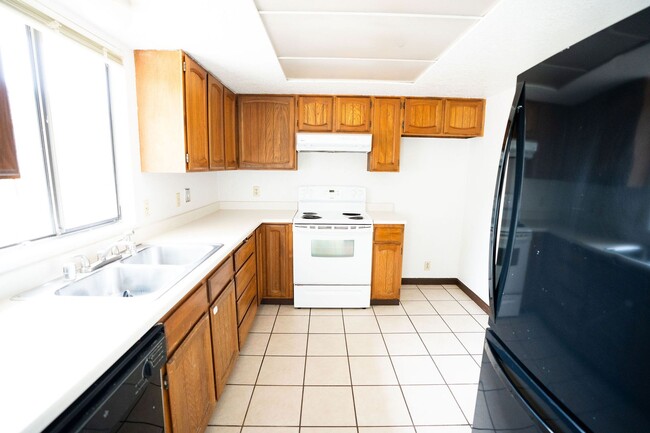 Building Photo - Single Level Home in McKinelyville