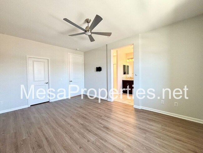 Building Photo - 2922 E Via Fiano