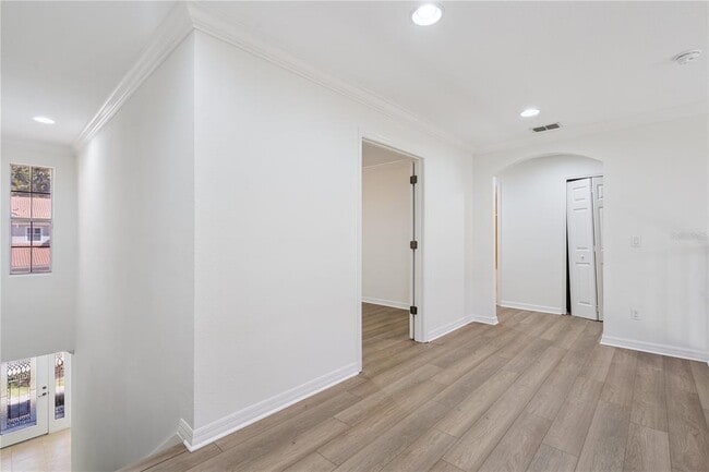 Building Photo - 308 Terracina Dr