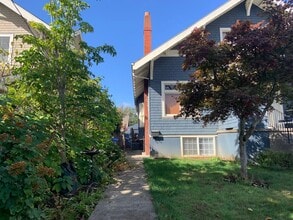 Building Photo - Large Private Bedroom / Furnished! Beautifully Renovated Shared Irvington Apartment Home!