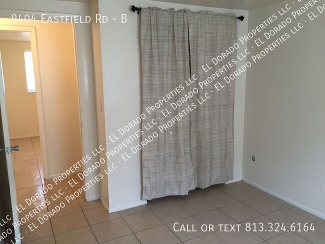 Building Photo - Spacious 2bedroom 1 bath duplex near USF