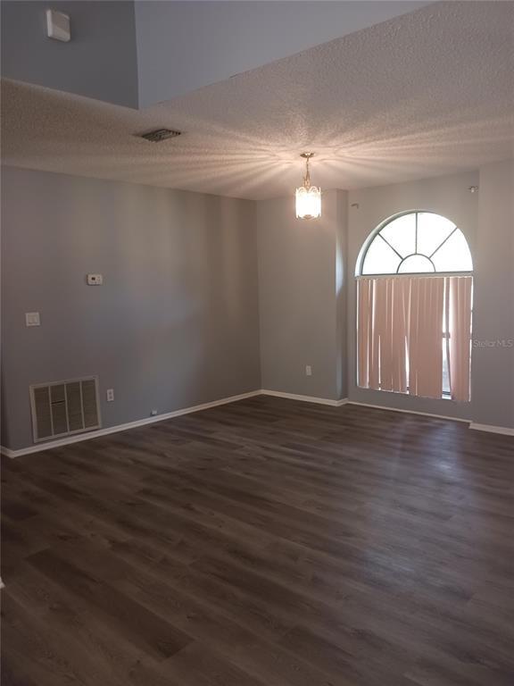Building Photo - 7706 Covedale Dr