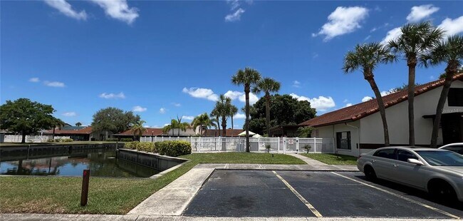 Building Photo - 7360 Ulmerton Rd