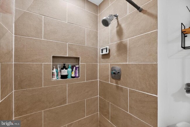 Building Photo - 203 CYPRESS Cir