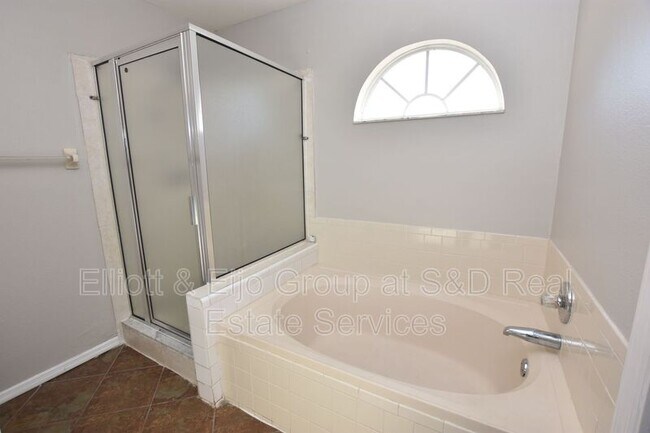 Building Photo - 5357 St Lucia Dr