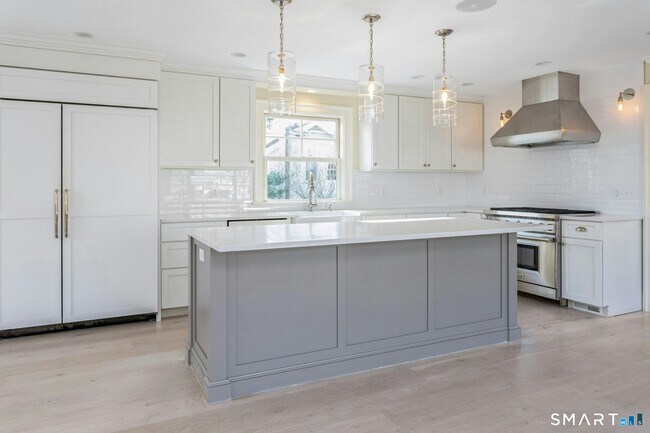 Building Photo - 46 Cook Rd