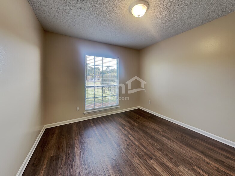 Building Photo - 2949 Biloxi Trl