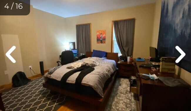 Building Photo - Charming-6 Bedroom