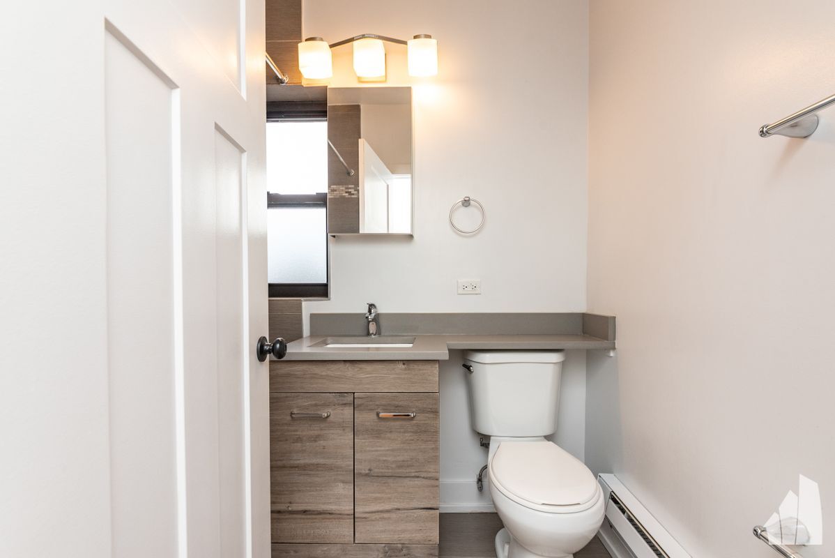 Building Photo - 545 Chestnut St