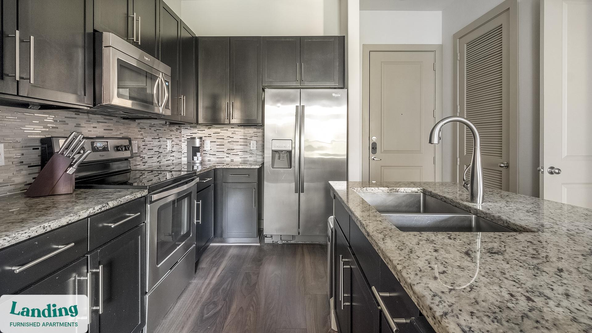 Building Photo - 2626 Fountain View Dr