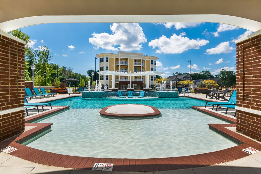Building Photo - Attain at Quarterpath