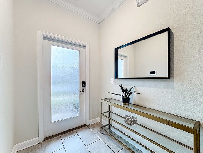 Building Photo - 1248 Challenge Dr