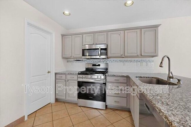 Building Photo - 10332 Calle Hermosa Pl NW